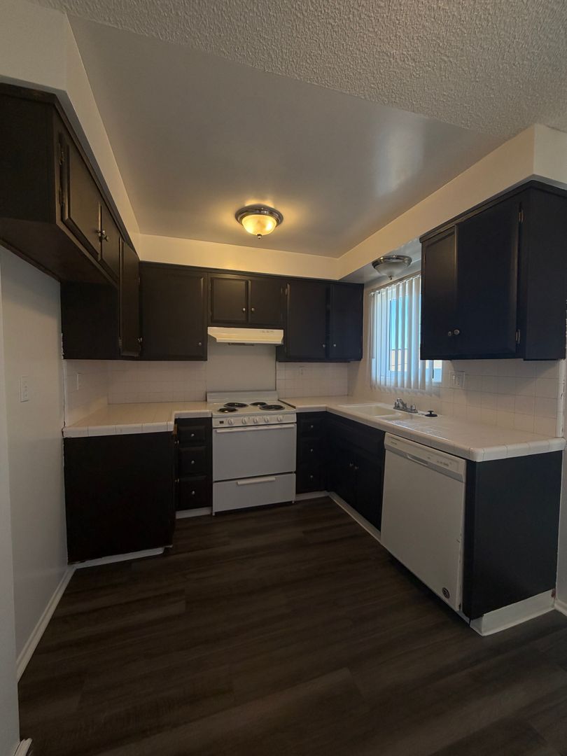 LONG BEACH Apartment: 1755 E. 3RD ST