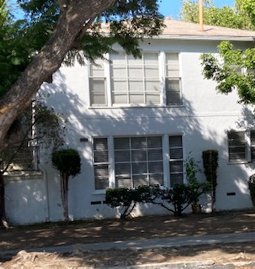 LONG BEACH Apartment: 785 TEMPLE AVENUE