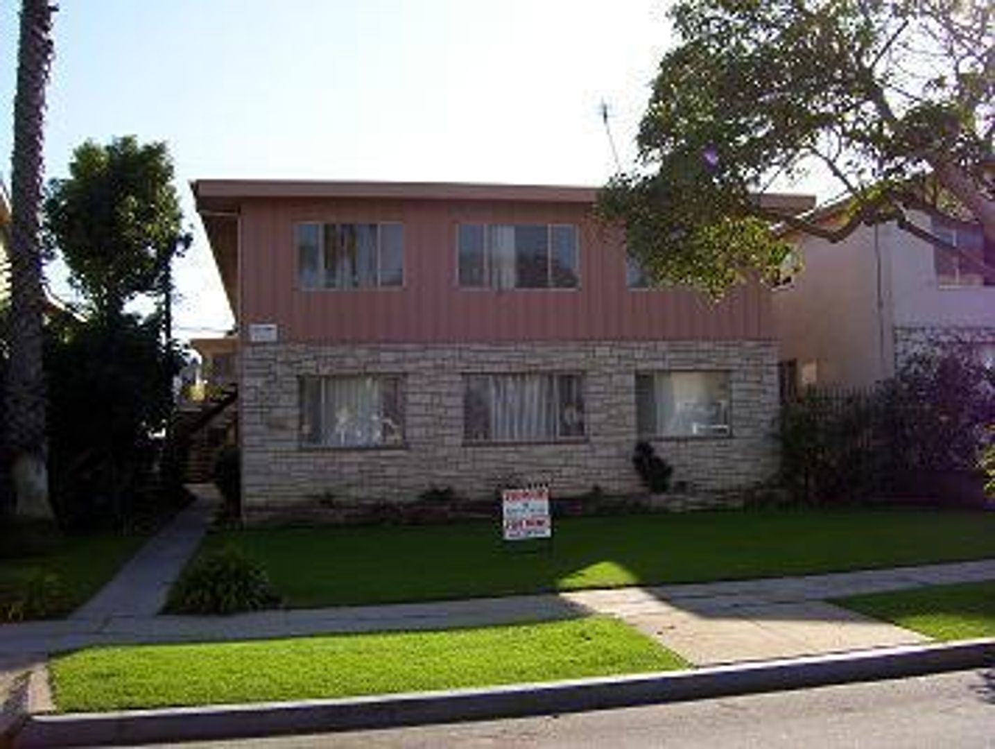 LONG BEACH Apartment: 3134 E. 2ND ST