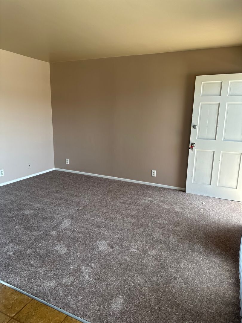LONG BEACH Apartment: 401 MARKET