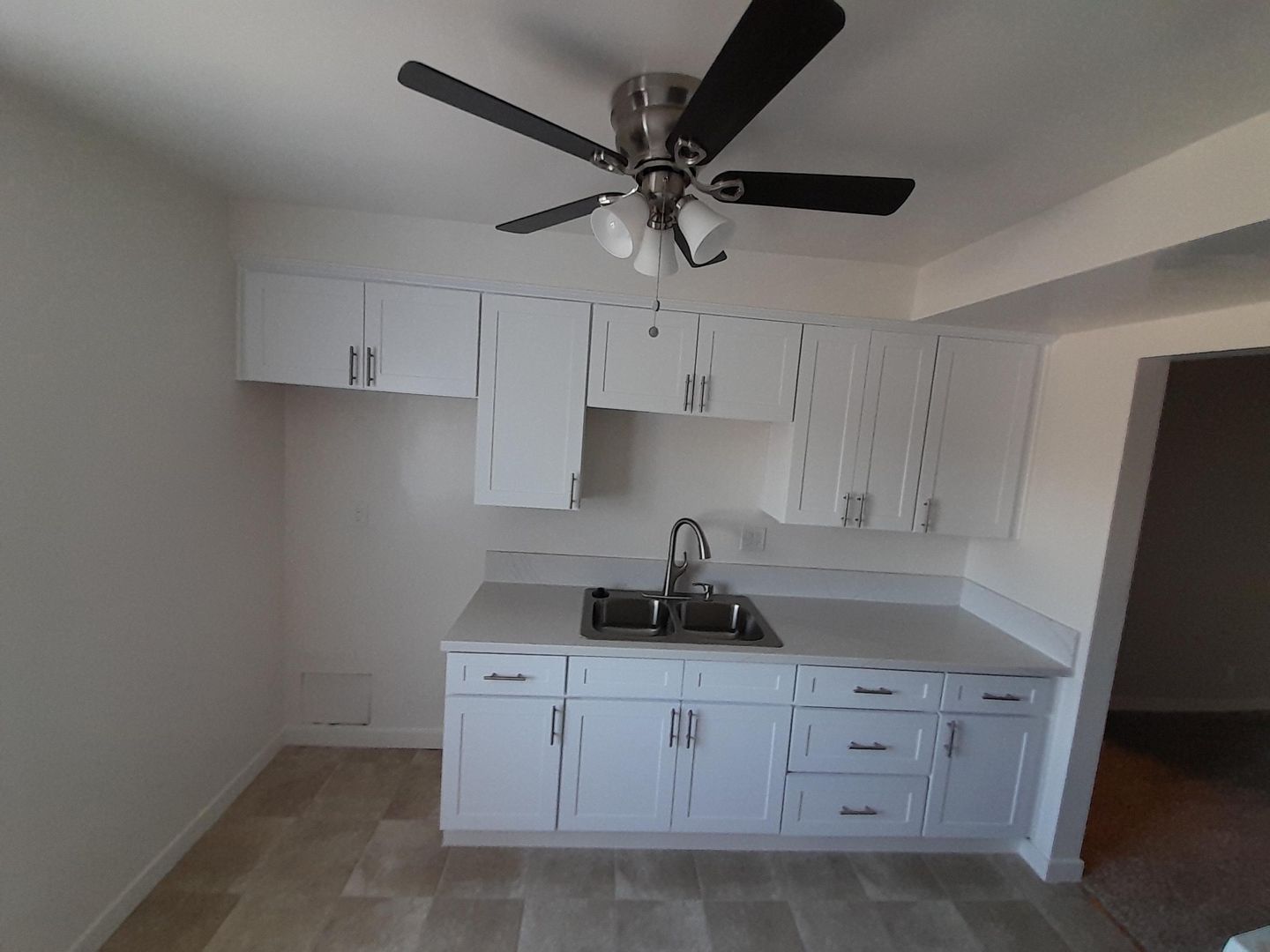 DOWNEY Apartment: 8547 IMPERIAL HIGHWAY