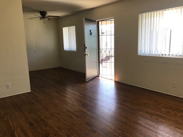 LONG BEACH Apartment: 2066 CEDAR AVE