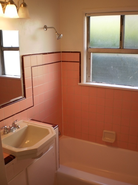 LONG BEACH Apartment: 5527 E. 2ND ST.