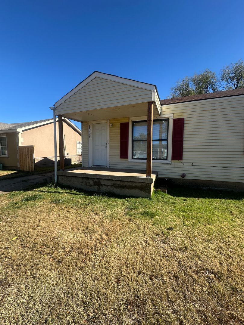 Amarillo House: 1907 South Seminole Street