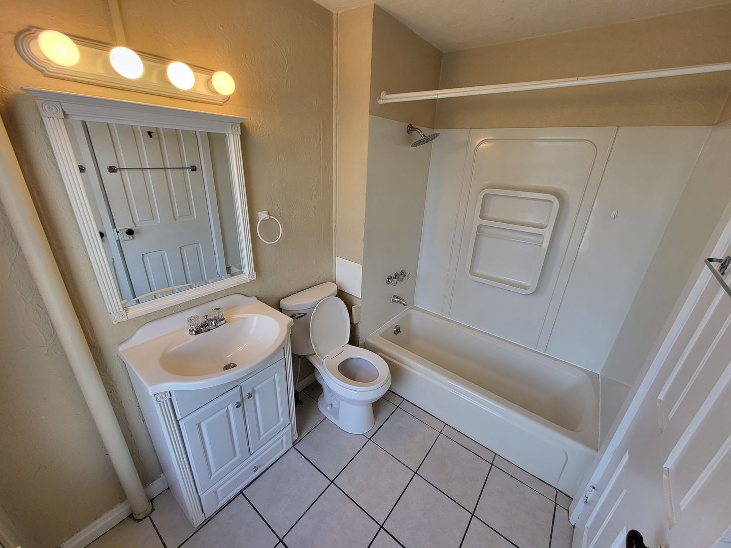 Hummelstown Apartment: 45-47 East High Street
