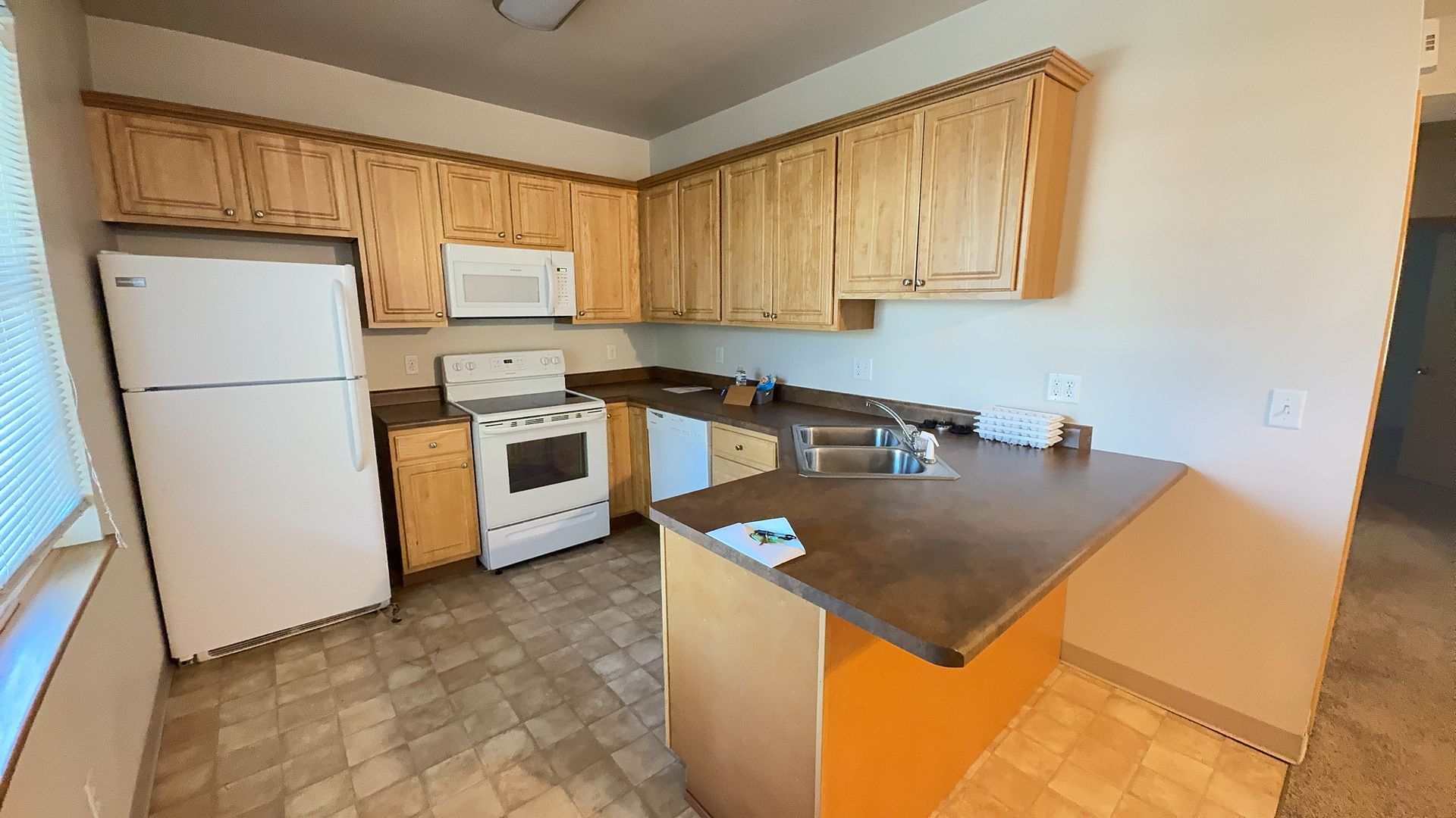 Iowa City Apartment: 434 S. Johnson St