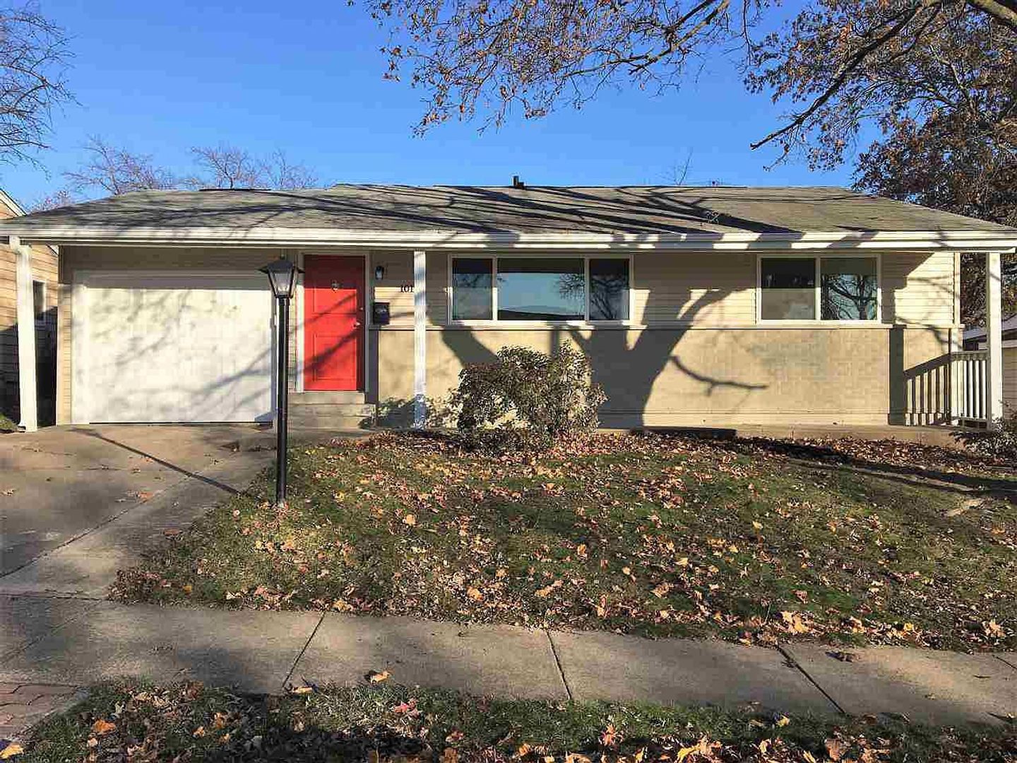 Iowa City House: 1016 Carver Street