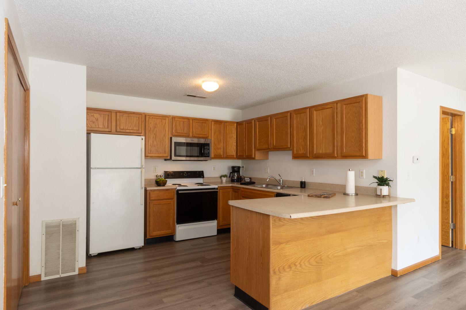 Tiffin Apartment: 531 - 627 Potter St