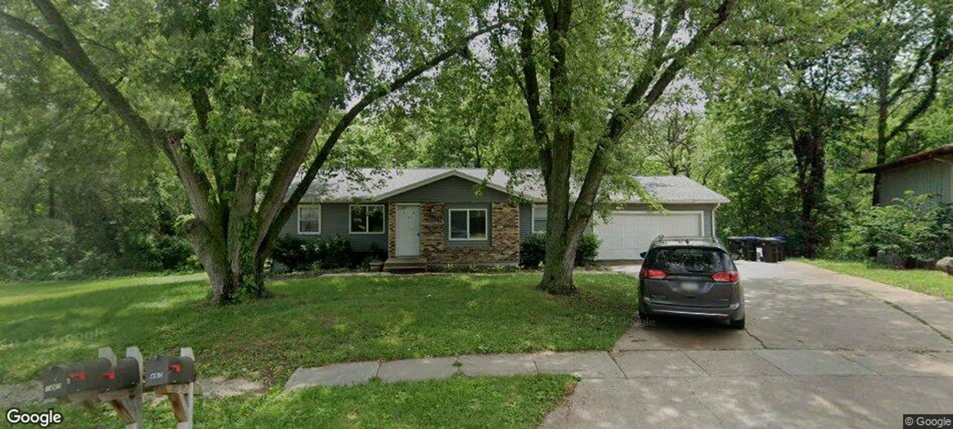 Coralville Apartment: 1467 Valley View Drive