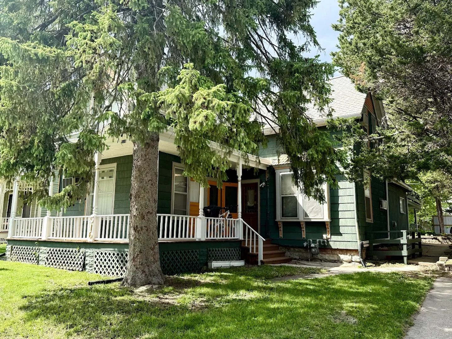 Iowa City Apartment: 516 Church Street