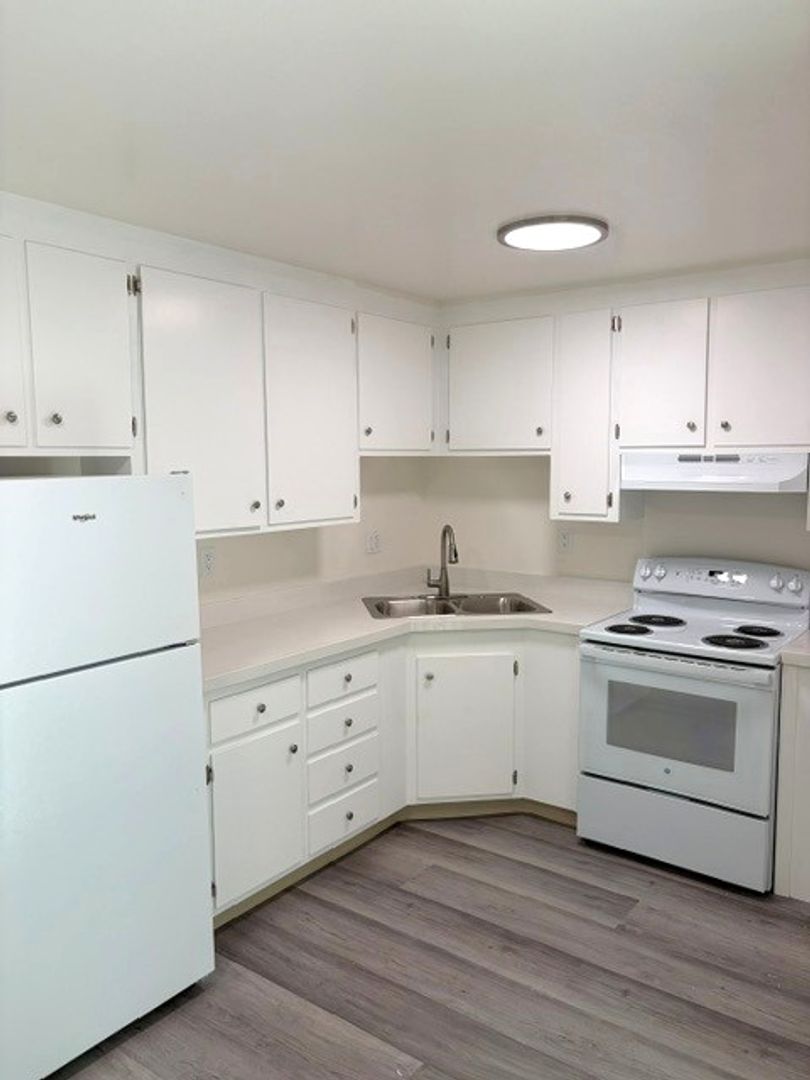 Sunnyvale Apartment: 1732 Noranda Drive