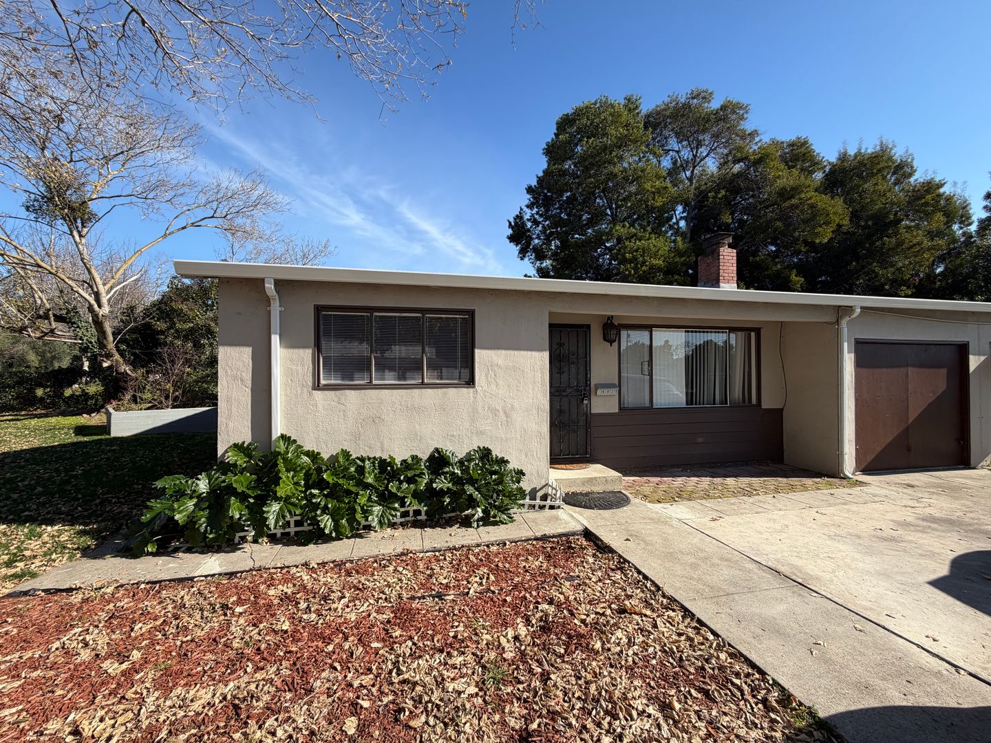 Hayward Apartment: 16918, 16920,16922 Harvard Ave