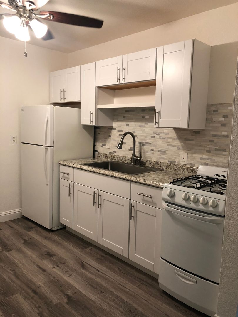Sacramento Apartment: 3228 Fairview Court