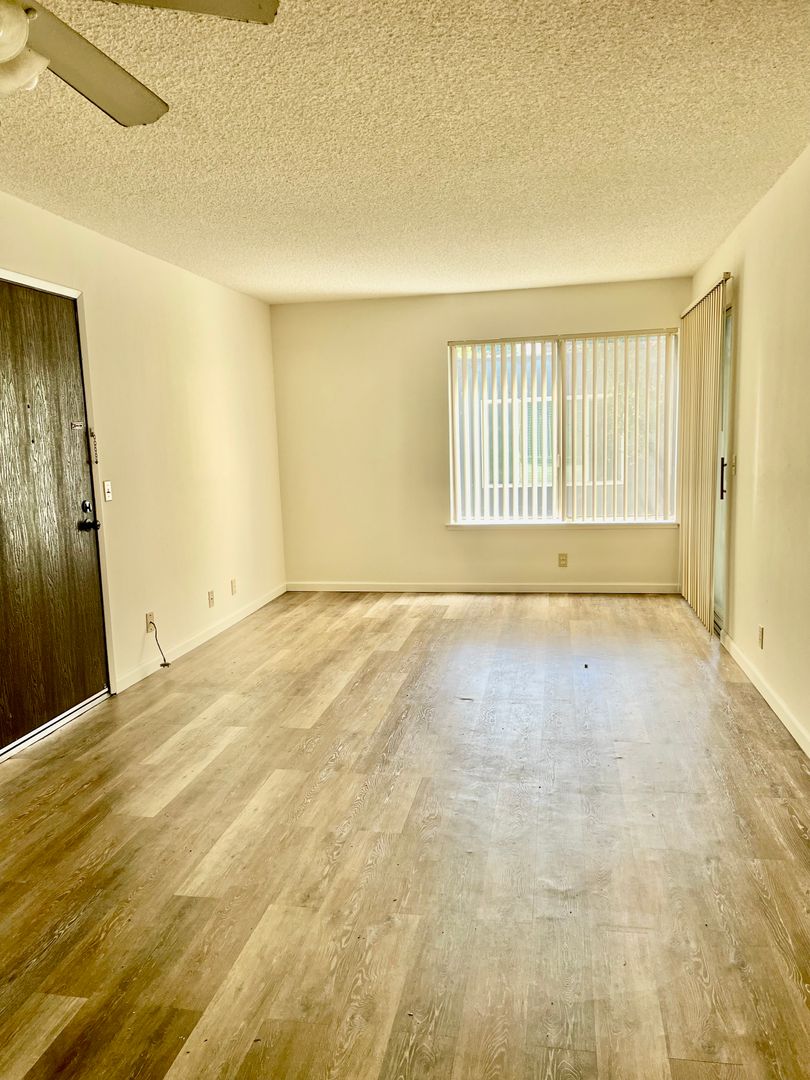 Sacramento Apartment: 1708 & 1710 V Street