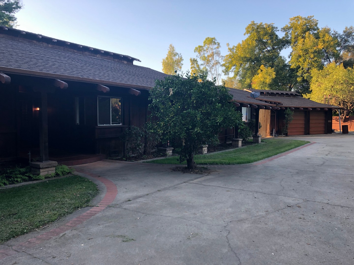 Fair Oaks House: 5007 Kenneth Ave.