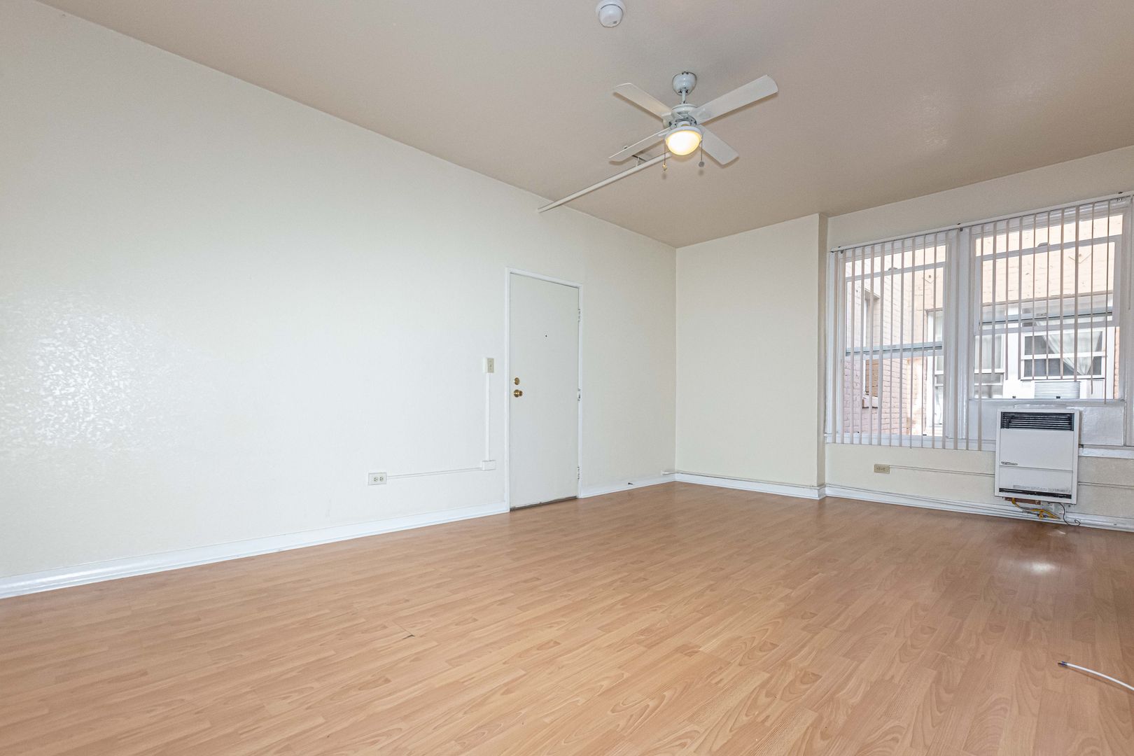 Los Angeles Apartment: 1209 S. Lake Street