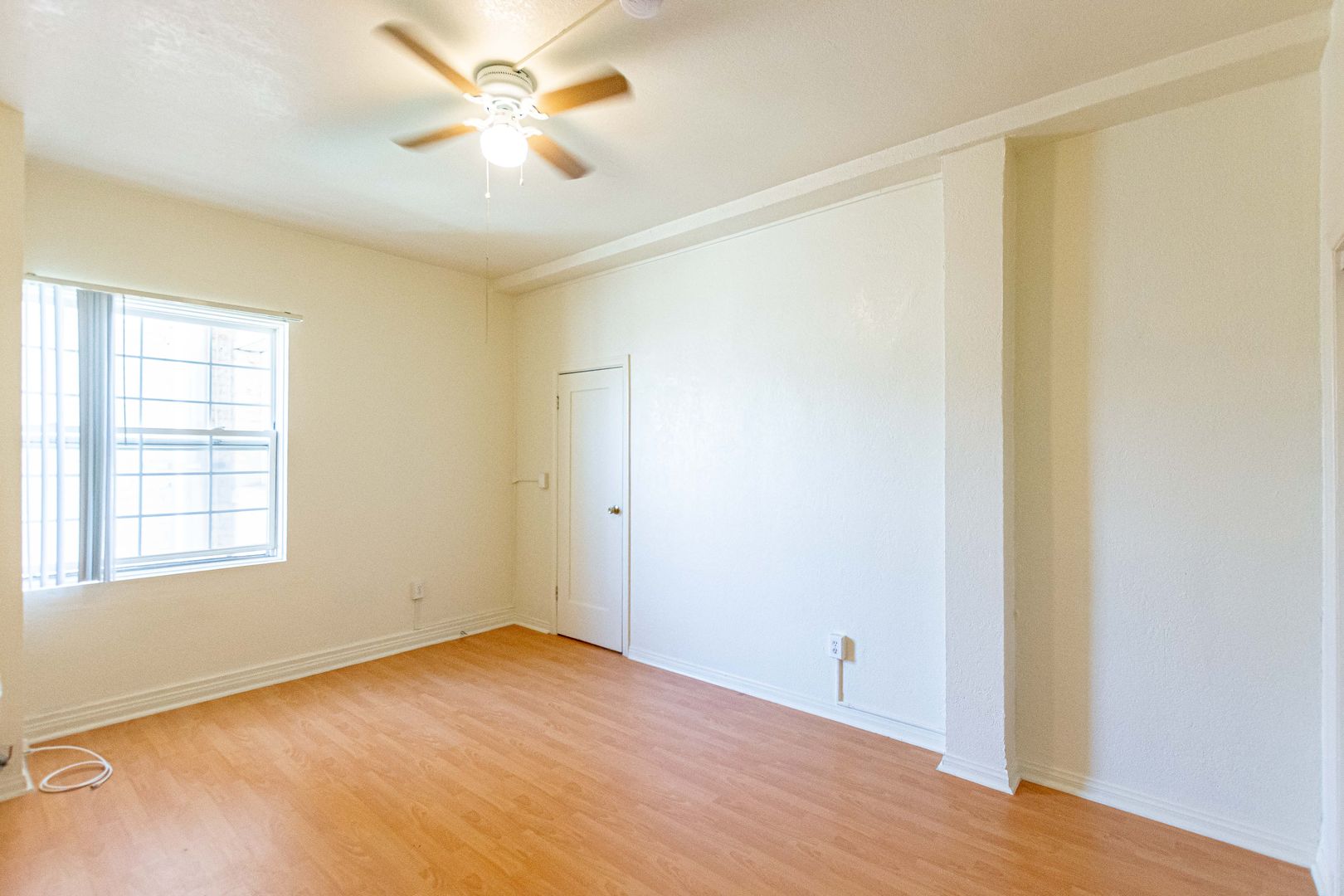 Los Angeles Apartment: 2121 W. 11th Street