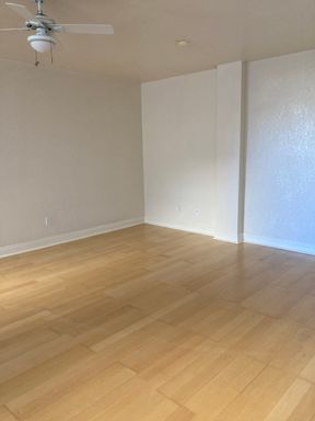 938 S. Lake Street, 202 – photo 1