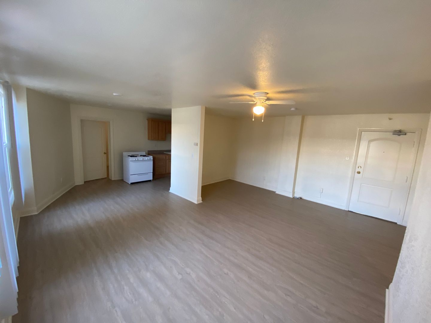 Los Angeles Apartment: 938 S. Lake Street