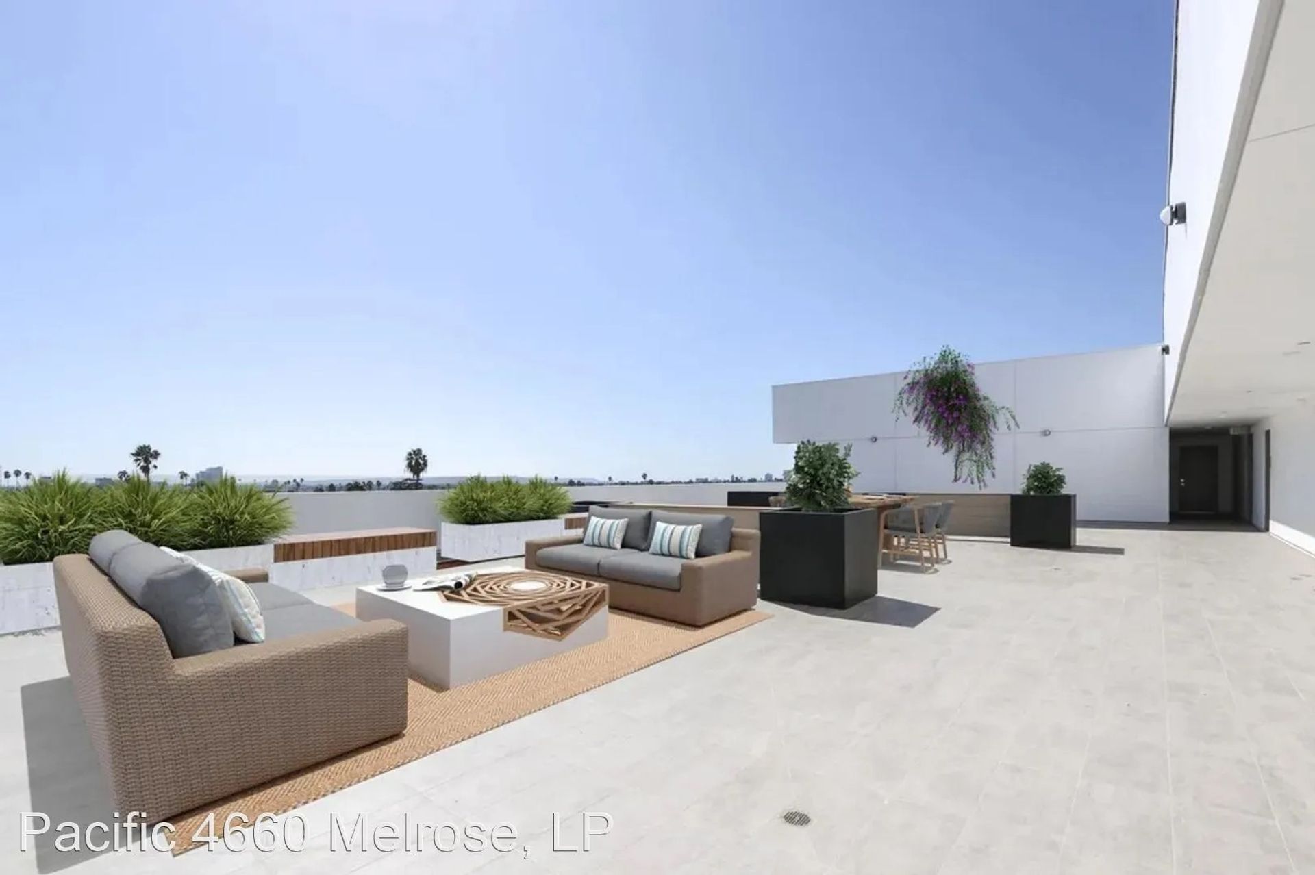 4660 Melrose 4 of 12
