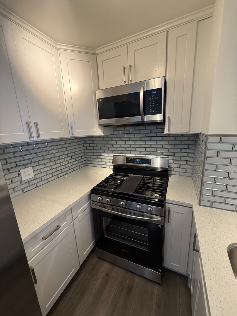 Tustin Apartment: 15601 Tustin Village Way