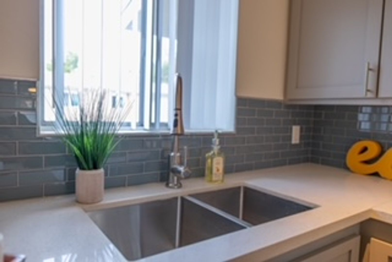 Tustin Apartment: 15601 Tustin Village Way