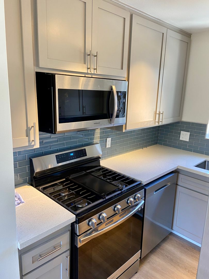 Tustin Apartment: 15601 Tustin Village Way