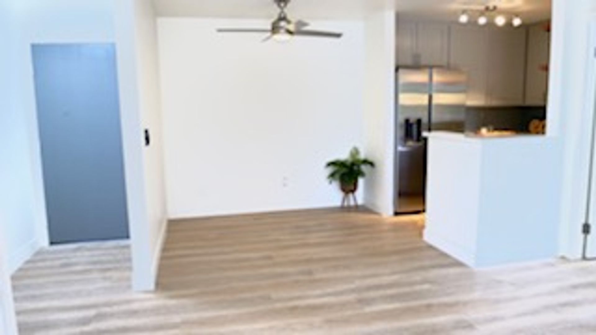 Tustin Apartment: 15601 Tustin Village Way