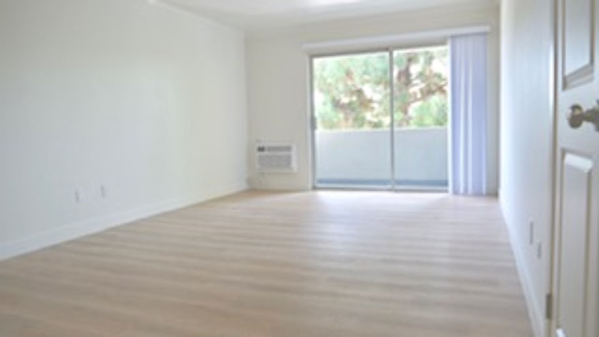 Tustin Apartment: 15601 Tustin Village Way