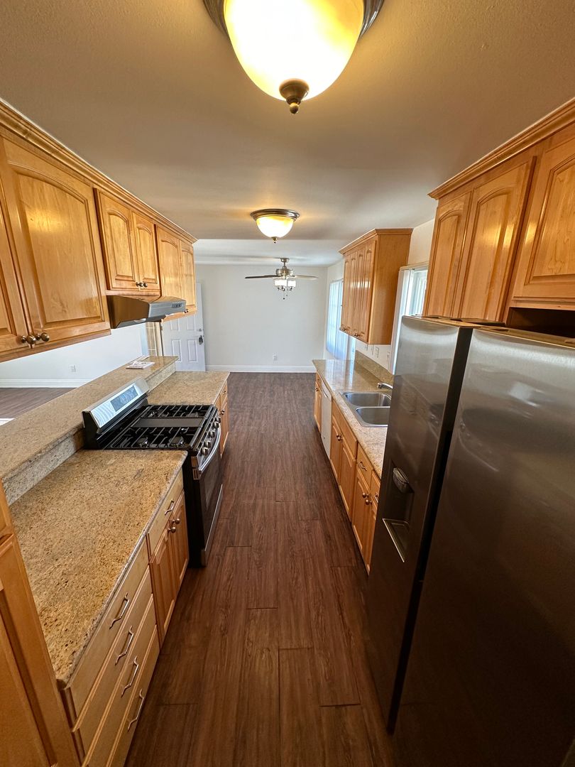 Artesia Apartment: 18413 Corby Avenue