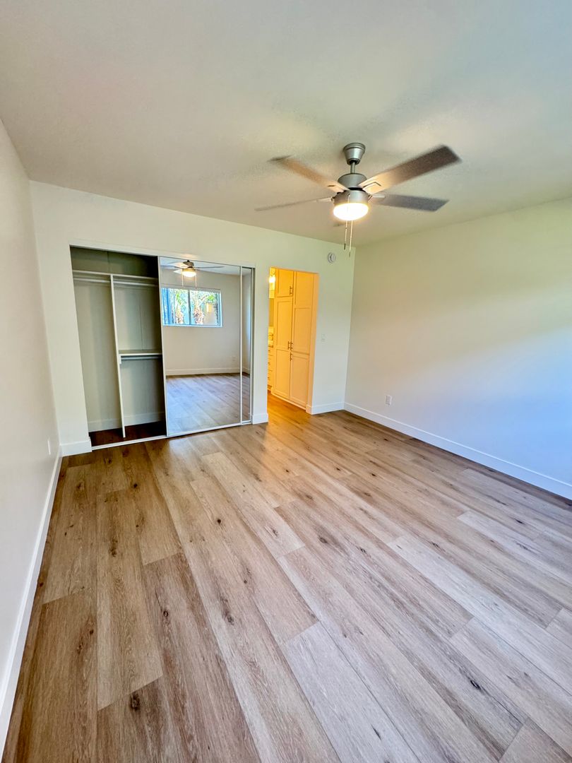 Tustin Apartment: 15601 Tustin Village Way