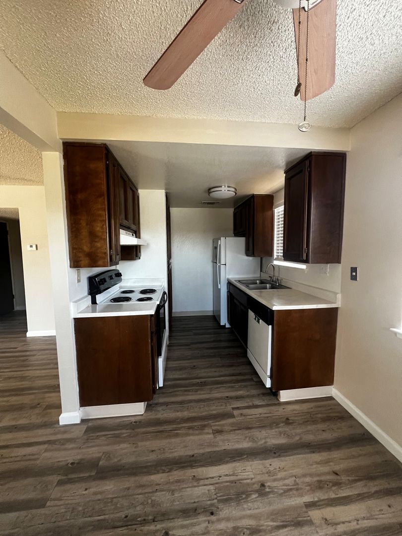 Yuba City Apartment: 1572 Heather Dr