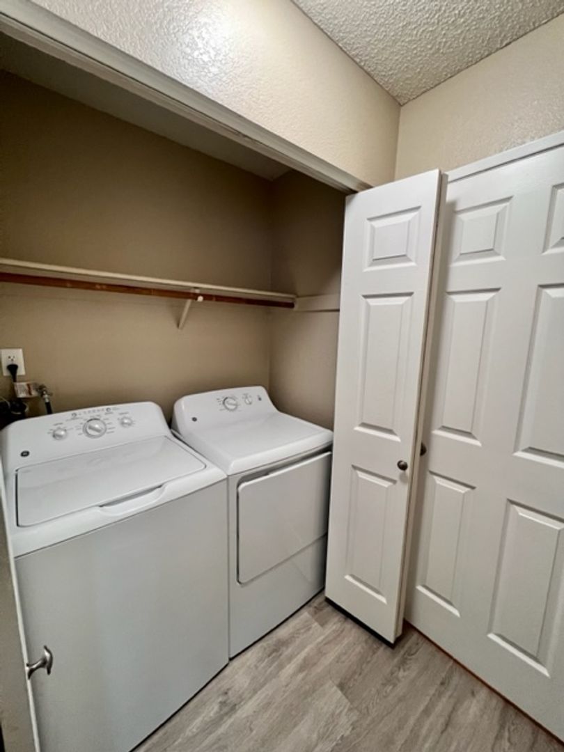 Citrus Heights Apartment: 6111 Shupe Dr