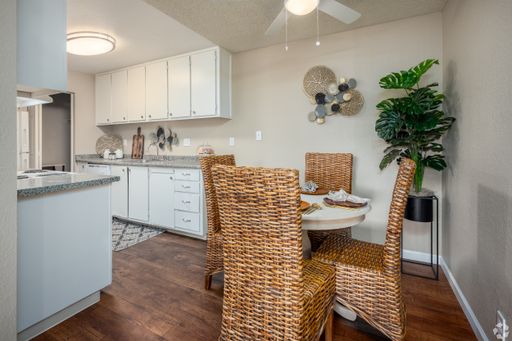 Plan Your Next Move – 1BR Apartment Coming Available – photo 1