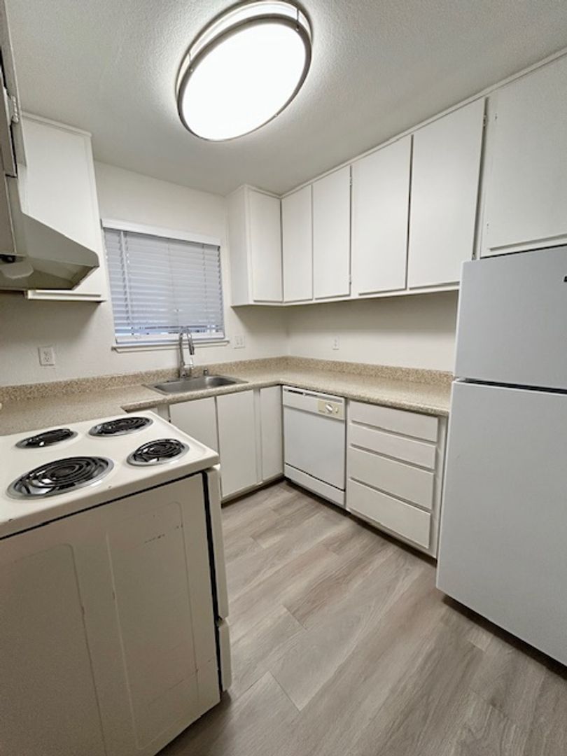 Citrus Heights Apartment: 5900 Sperry Dr