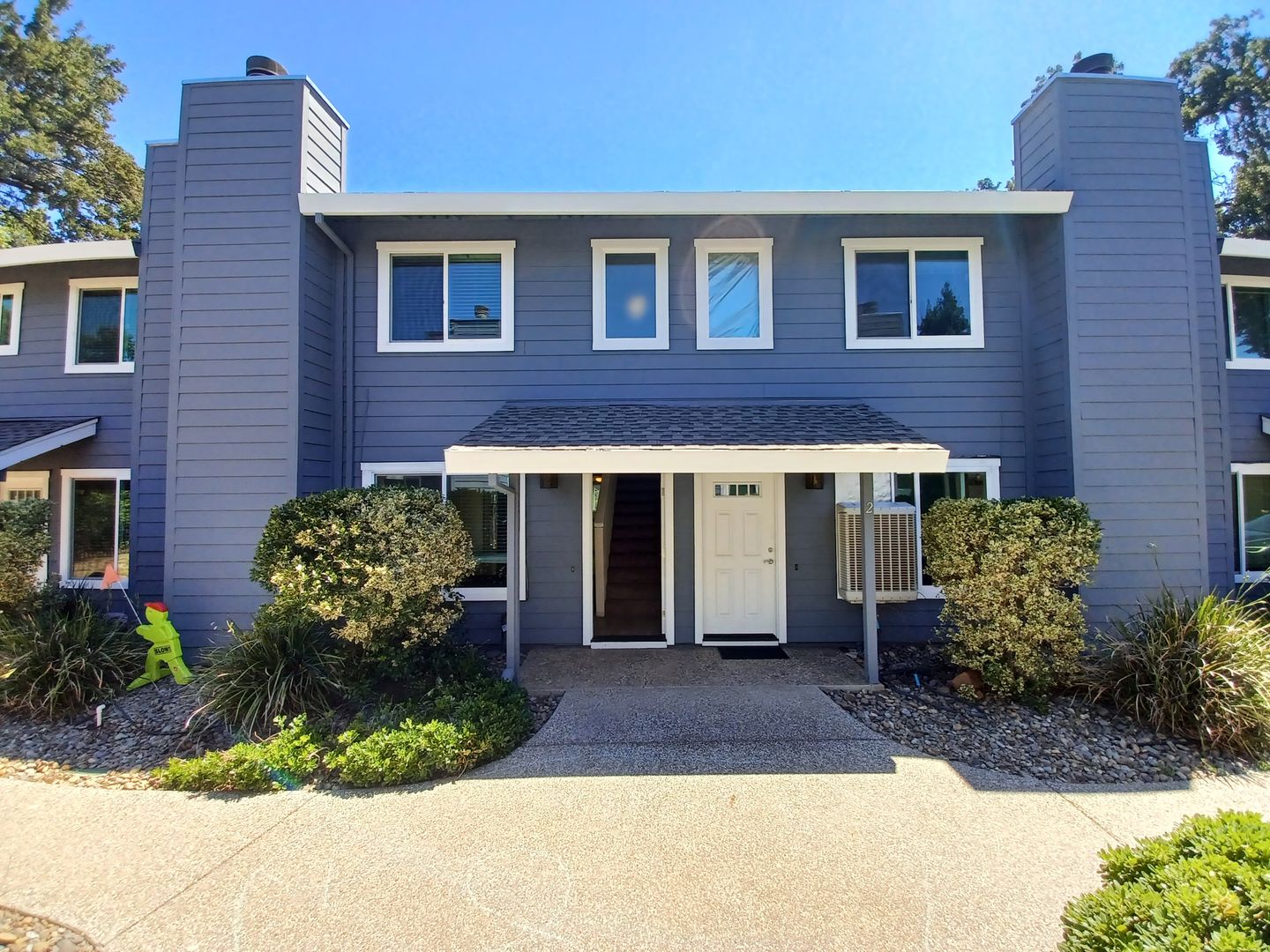 CAMERON PARK Apartment: 2587 GREENWOOD LANE