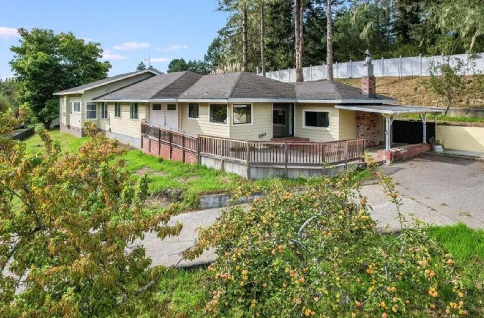 Fortuna House: 2401 Hillside
