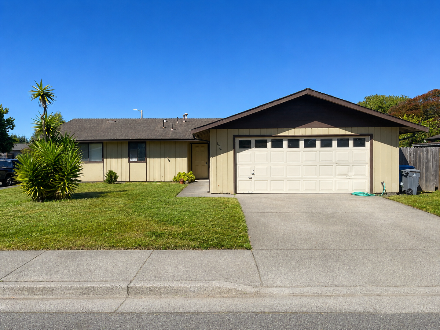 Arcata House: 1704 Antoine Avenue