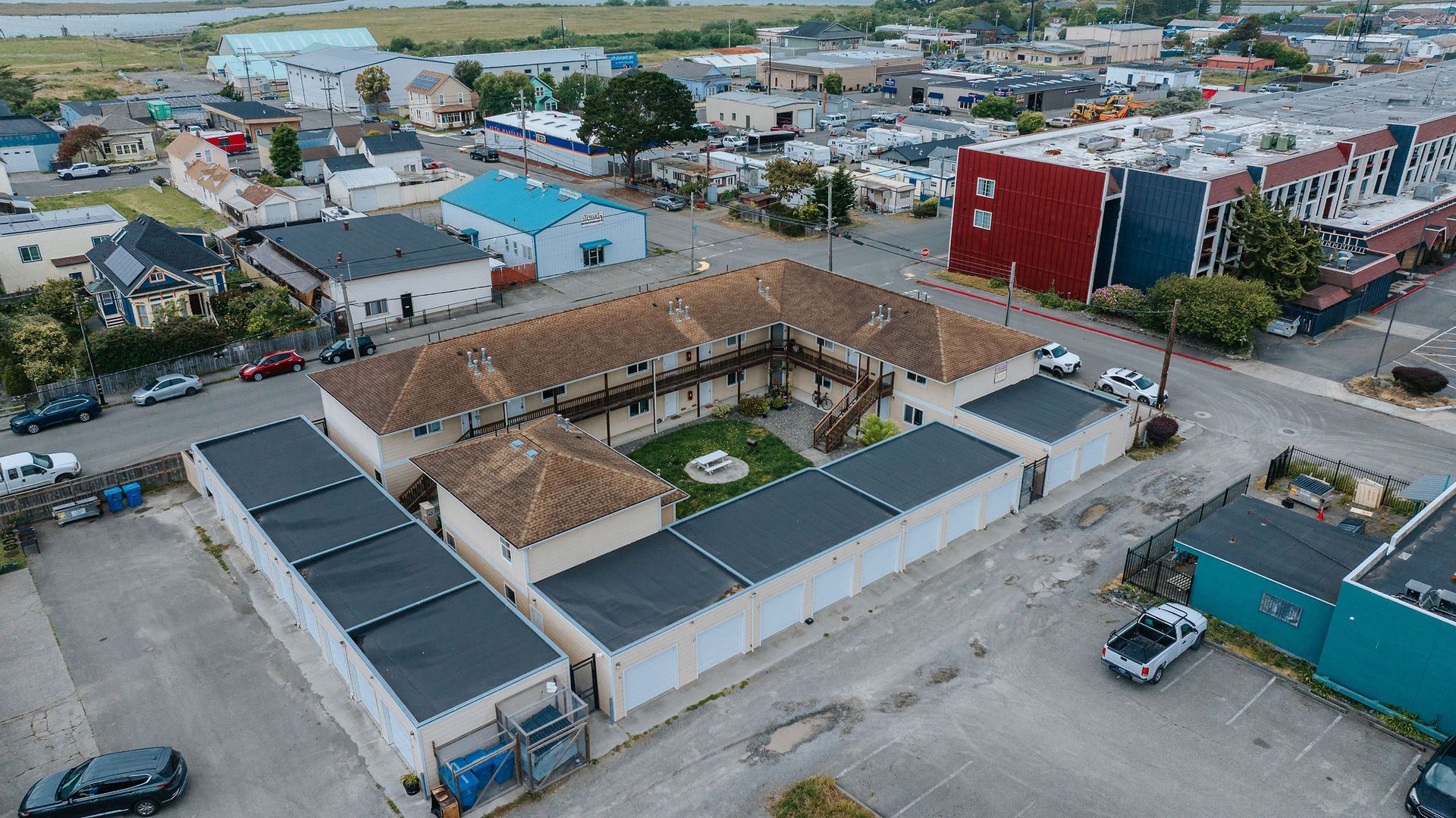 Eureka Apartment: 1820 3rd Street