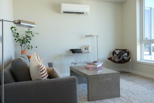 Stylish urban 1-Bedroom in Bellevue’s Premier Location - Offering Blockbuster Specials! – photo 1