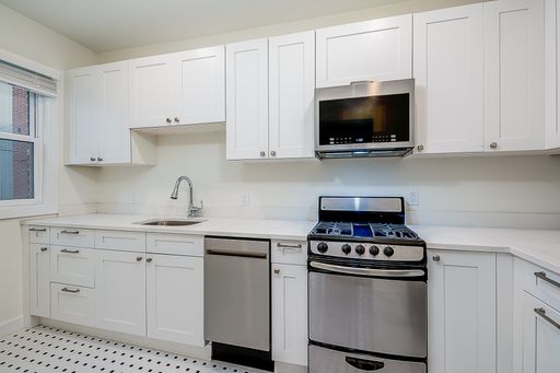 Enjoy 1 Month FREE! Charming Studio with On-Site Laundry & Pet-Friendly Living in Queen Anne | Open House Every Wednesday from 3pm - 6pm - Tour now! – photo 1