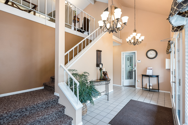 Everett Apartment: 702 W Casino Rd