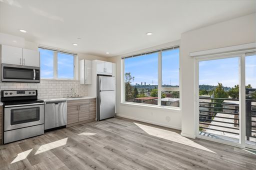 A Bright, Modern One-Bedroom in Ballard’s West Woodland – photo 1