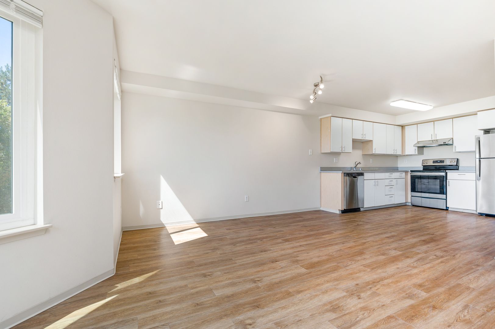 Seattle Apartment: 210 E Blaine St