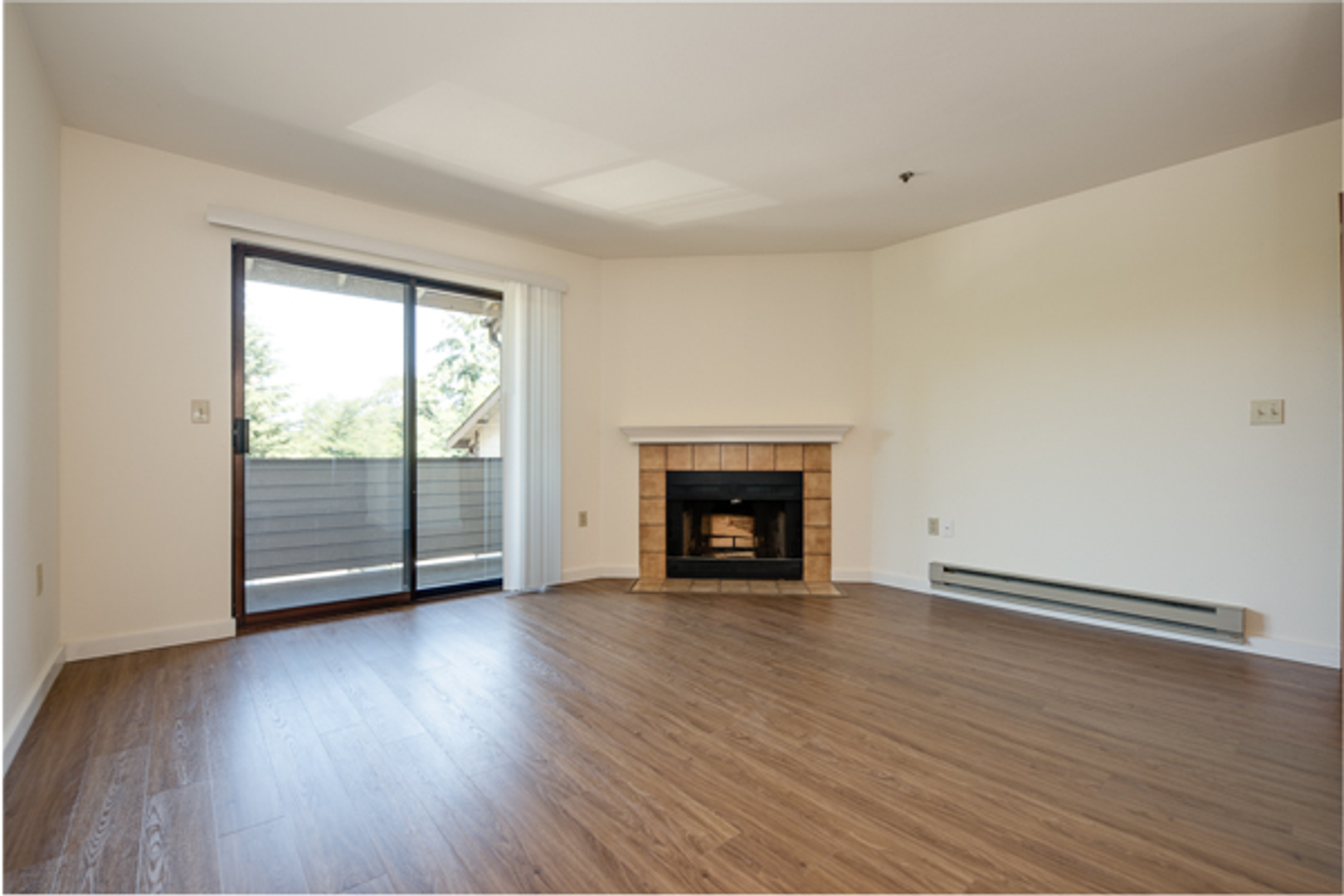 Bothell Apartment: 10730 Beardslee Blvd