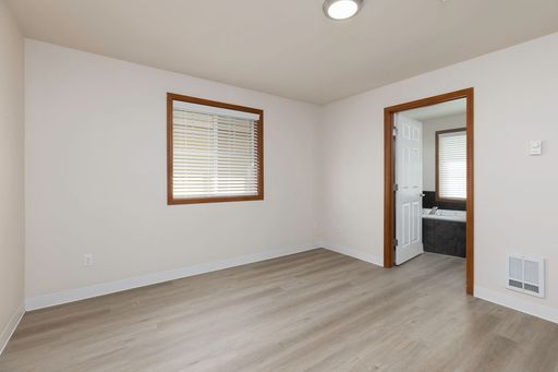 Spacious 3-Bedroom with In-Unit Laundry, Garage Parking & Prime Maple Valley Location - One Month Free on 12-month lease!