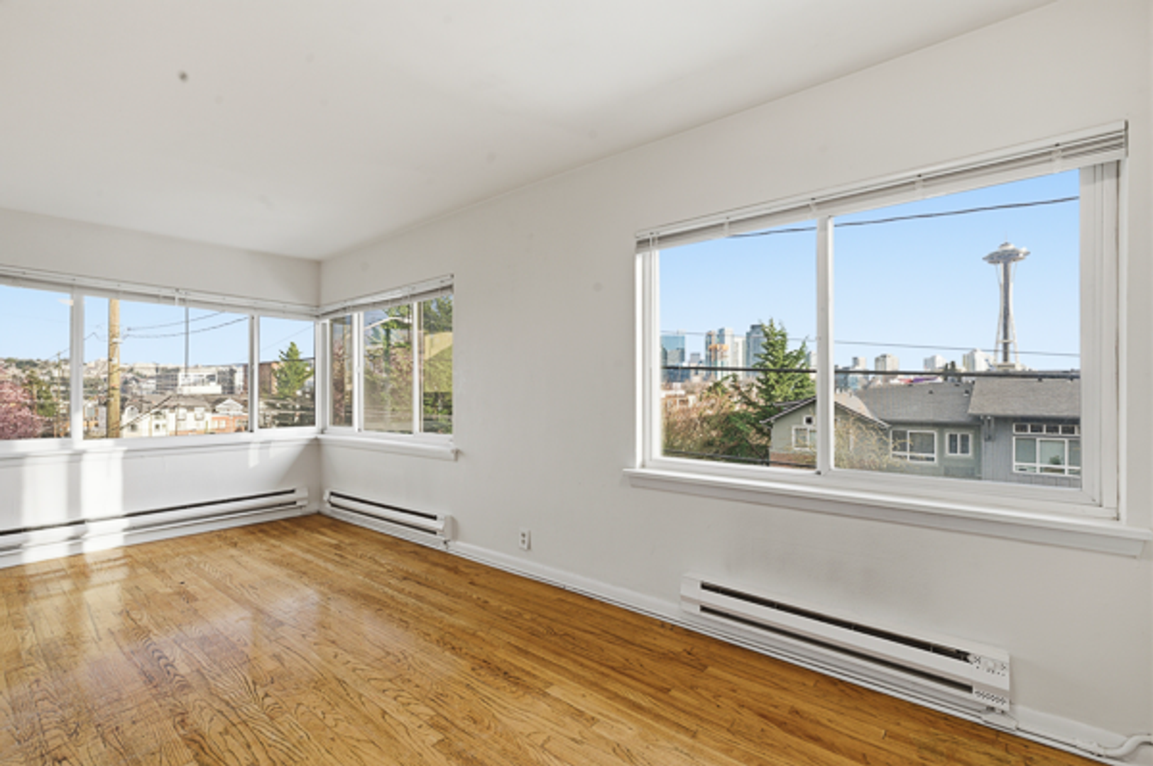 Seattle Apartment: 372 Aloha St