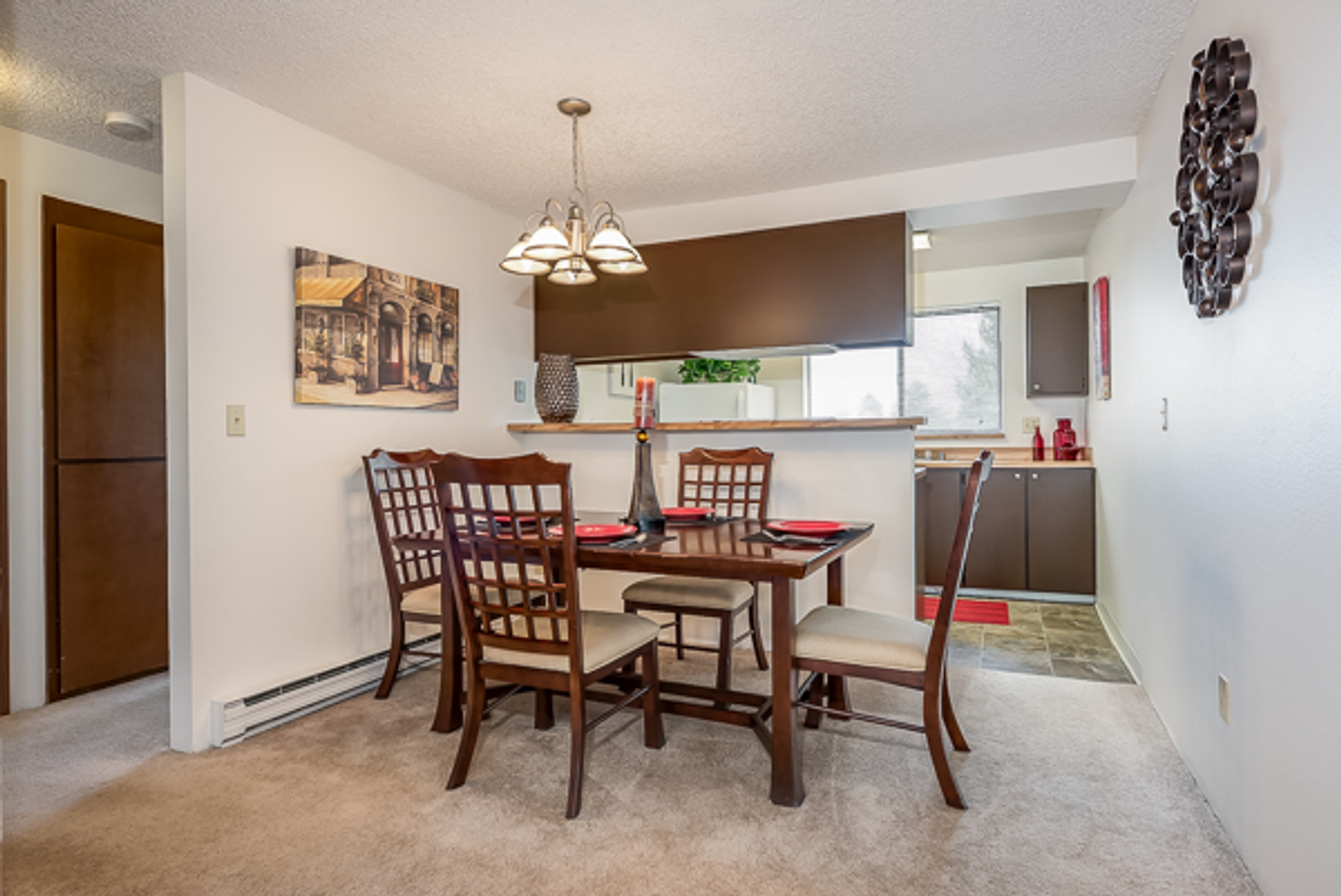 Everett Apartment: 702 W Casino Rd