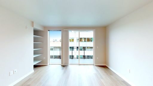 Exclusive Offer: 1 Month FREE Rent! Stylish Studio with Private Balcony in the Heart of South Lake Union | Open House Every Thursday 3pm-6pm | Tour now! – photo 1
