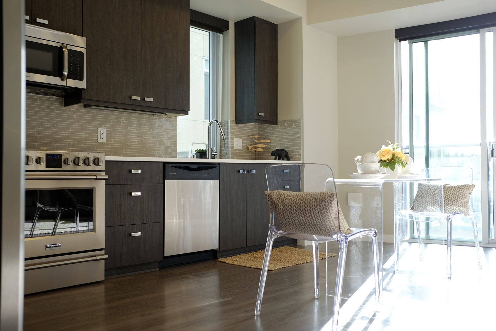 Bellevue Apartment: 88 102nd Ave NE